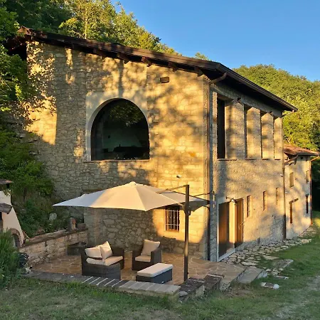 Il Casale Di Monte Venere Bed and Breakfast